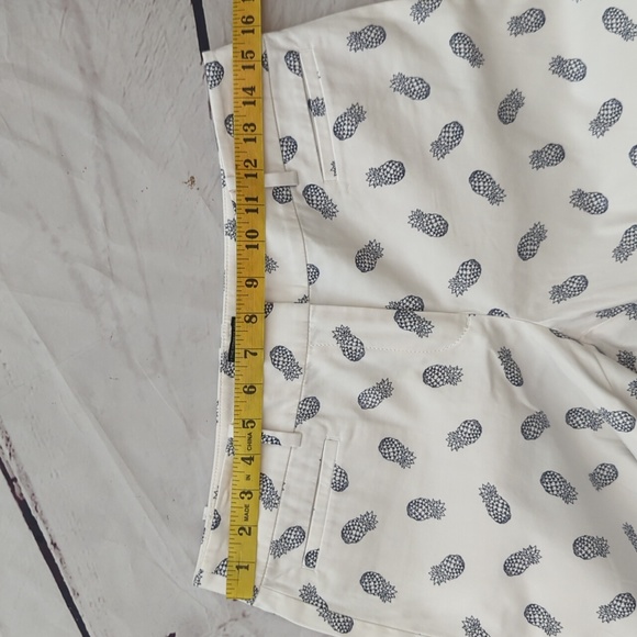 Talbots The Perfect Crop Curvy, pineapple chino pants, size 4 - Picture 6 of 10